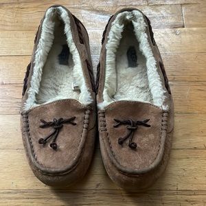 Ugg Dakota Moccasins